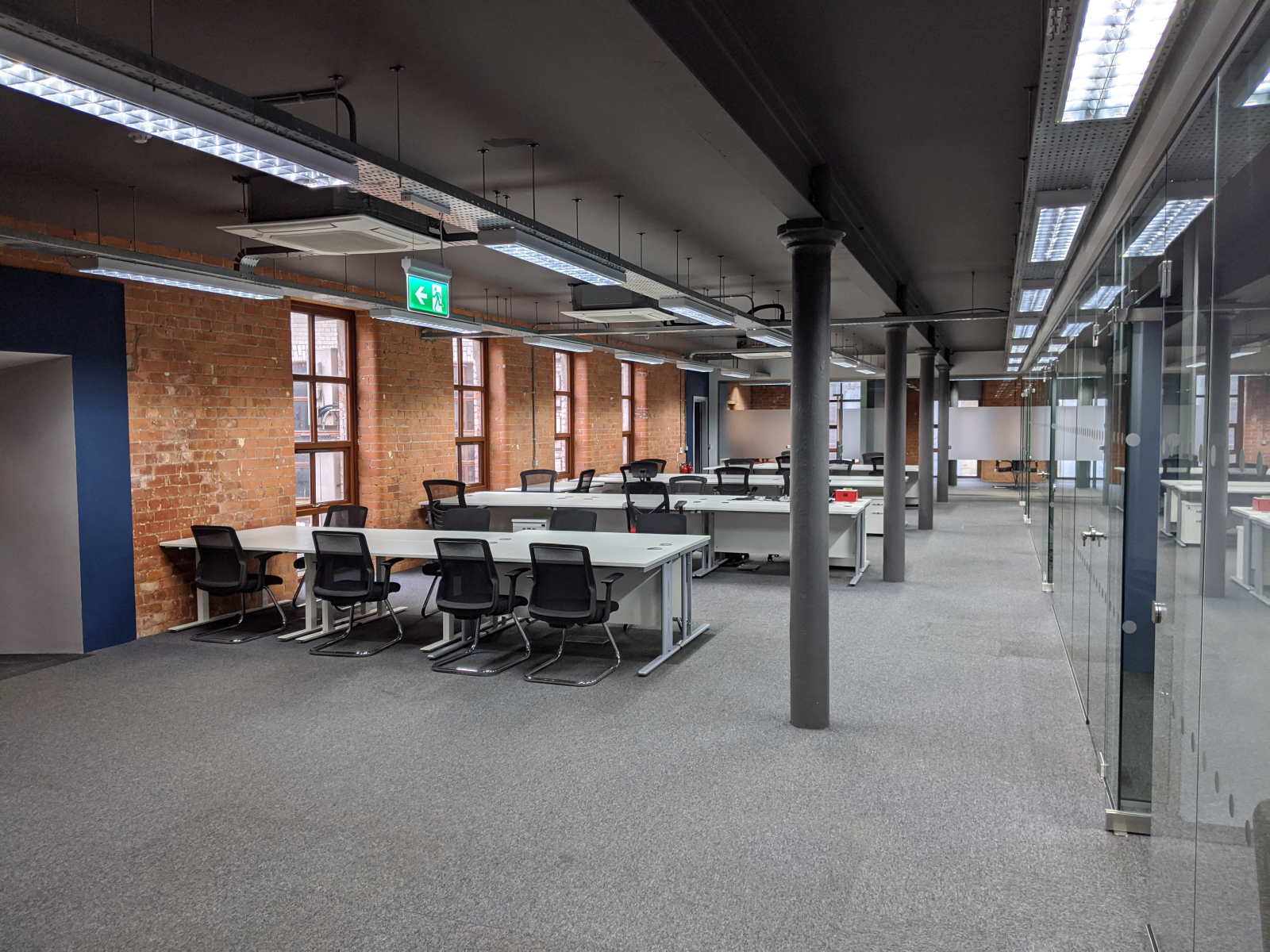 Office 1（办公室 1）